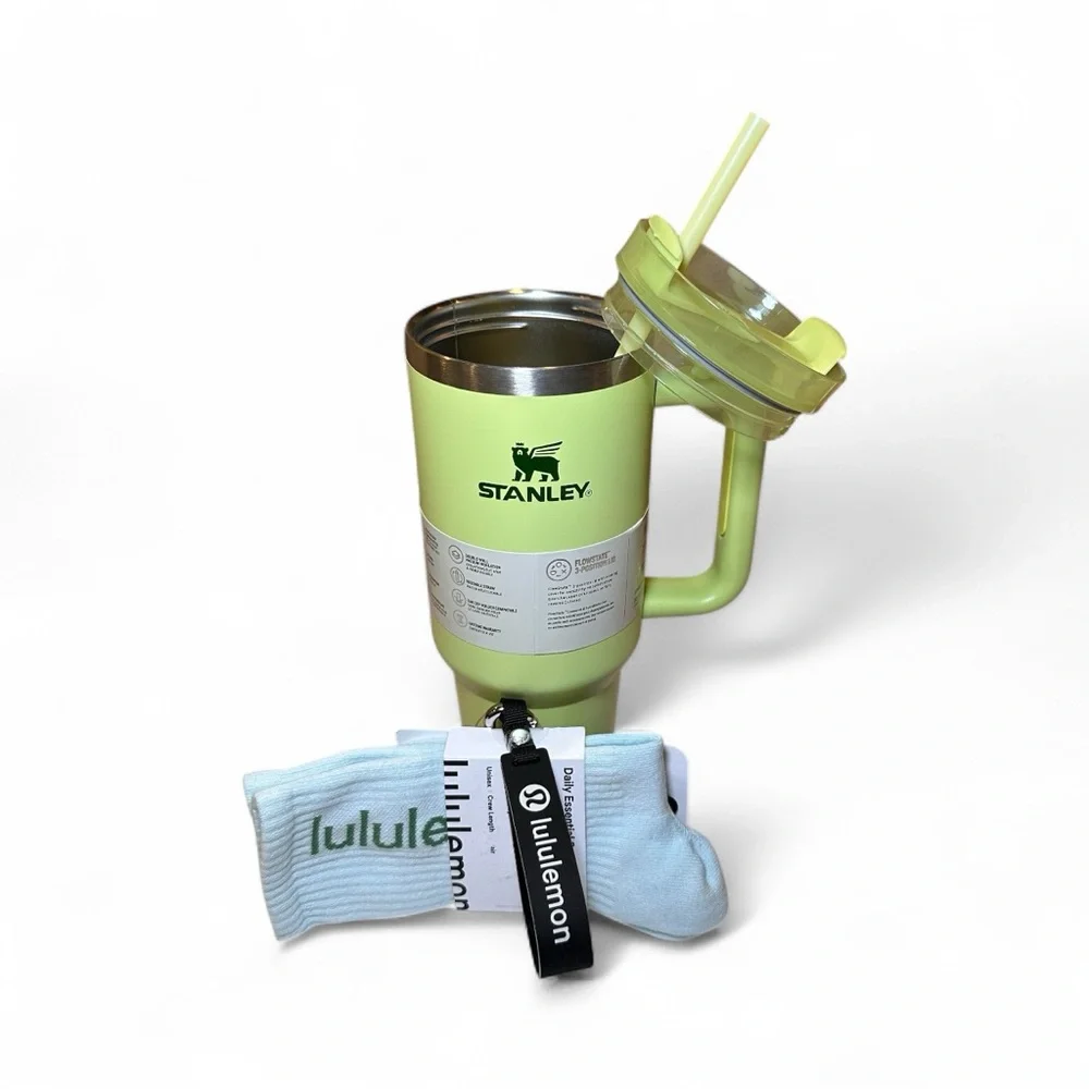 Stanley 40 oz + Lululemon Socks & Keychain Gift Bundle | Sage‎ | NWT